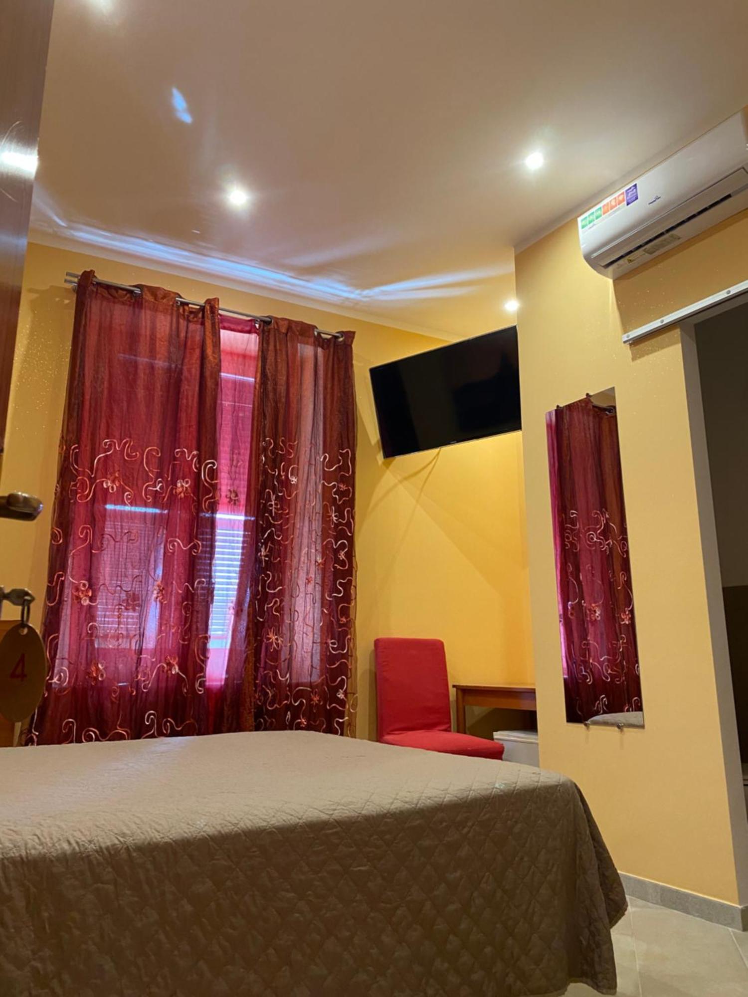 Albergo Parigi Genua Buitenkant foto