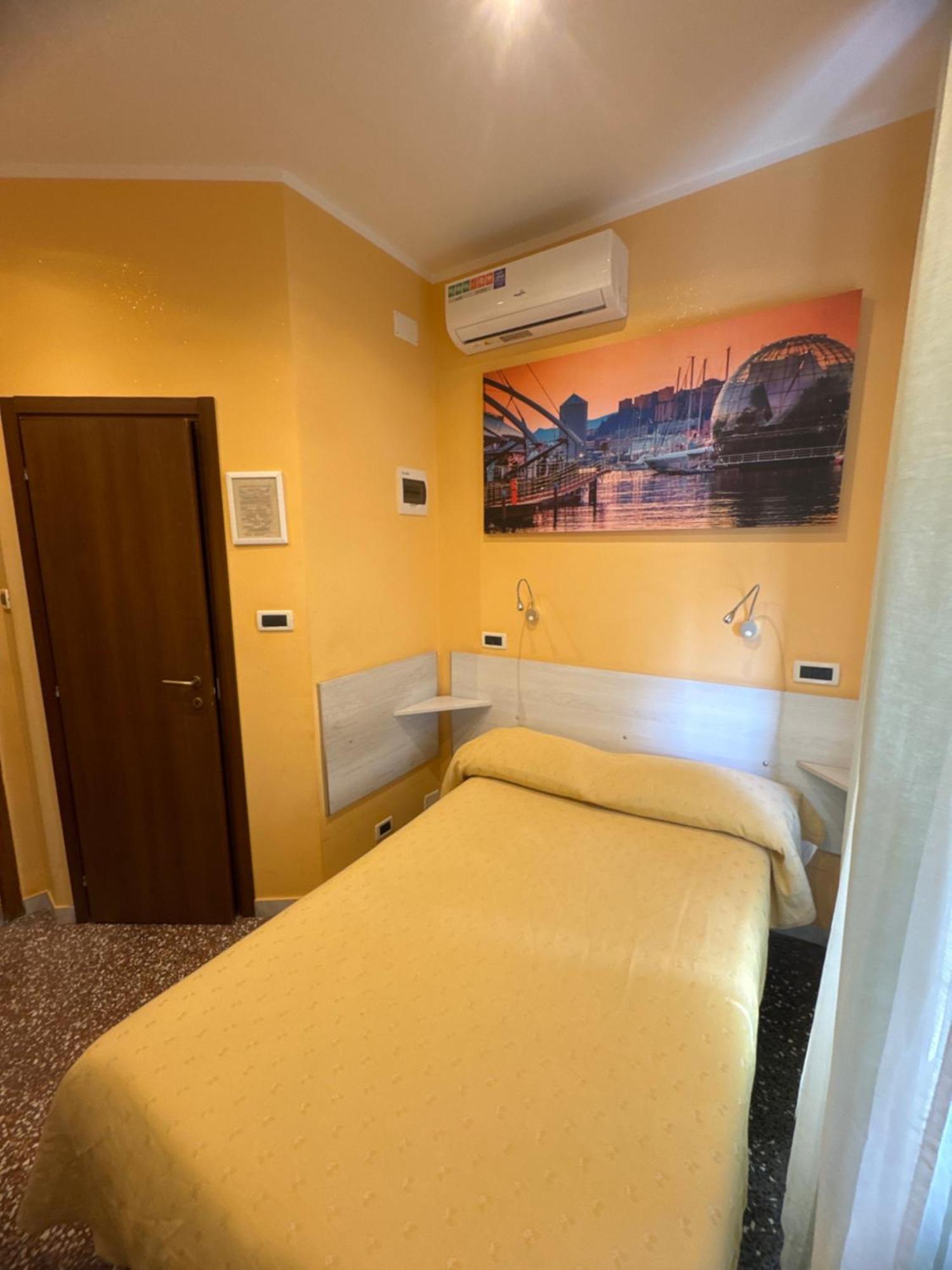 Albergo Parigi Genua Buitenkant foto